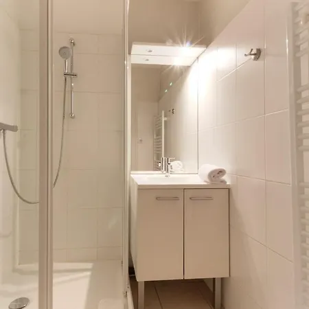 Les Pècles Mt Blanc - Center *