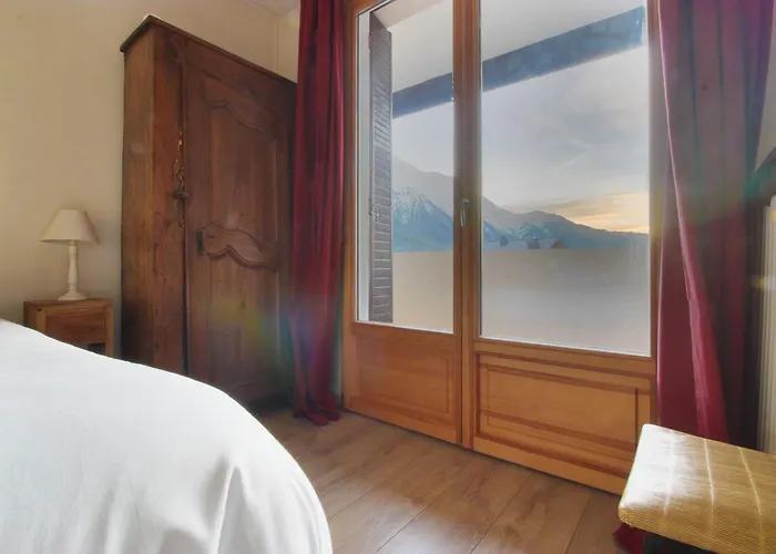 Les Pecles Mt Blanc - Center * Chamonix